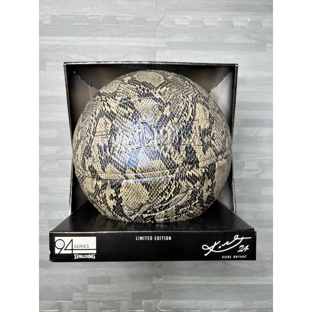 Spalding x Kobe Bryant 94 Silver Series Snakeskin Limited Edition Basketball New